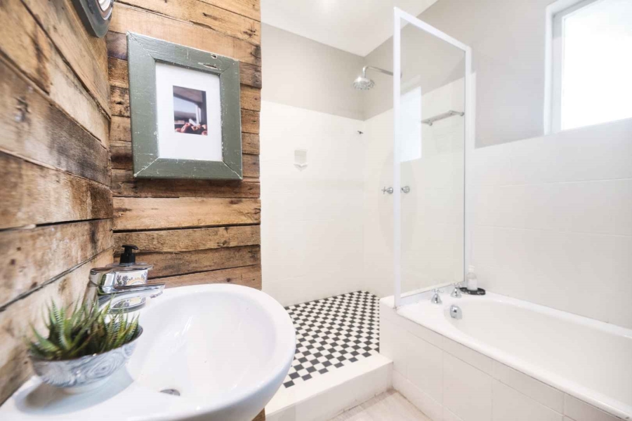 6 Bedroom Property for Sale in Northcliff Western Cape